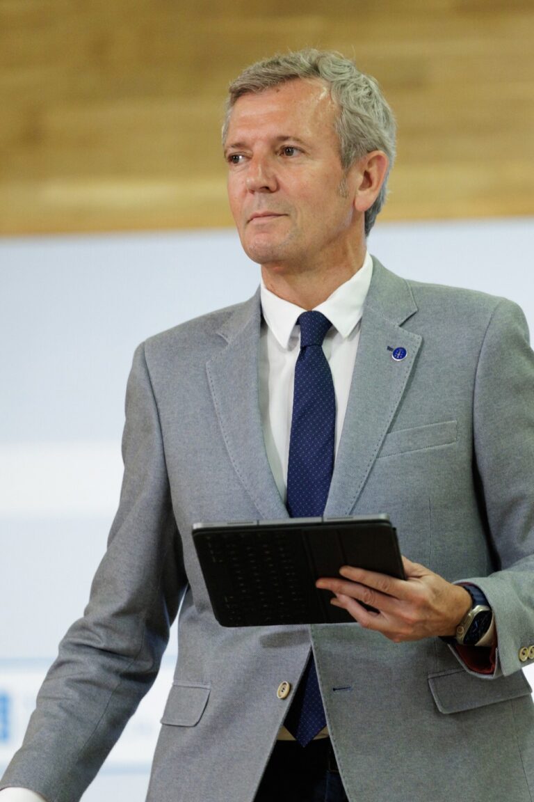 Consello.- Rueda apoya la retirada de carteles en centros de salud que denuncian la falta de médicos