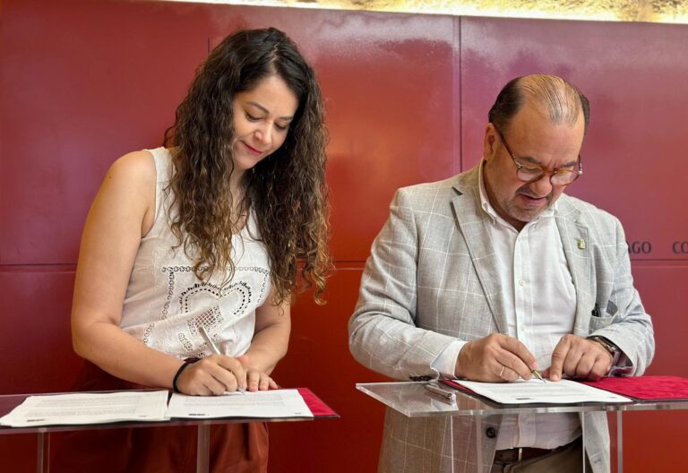 Duplicado el presupuesto para la atención bucodental de personas en riesgo de exclusión en Santiago, con 20.000 euros