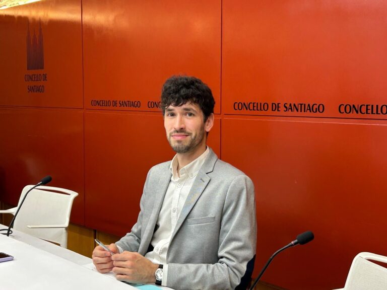 Raxoi cree que «no hace falta» una nueva diagnosis de la vivienda para ser zona tensionada, pero «responderá» a la Xunta