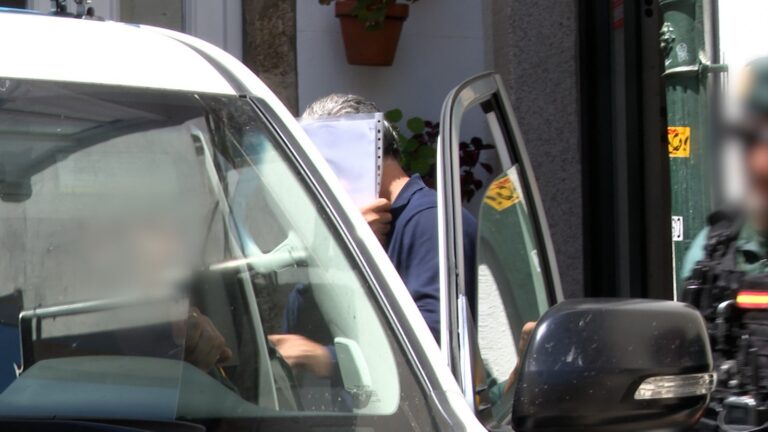 El empresario detenido en Santiago está vinculado a un red internacional de fraude en la venta de bebidas alcohólicas