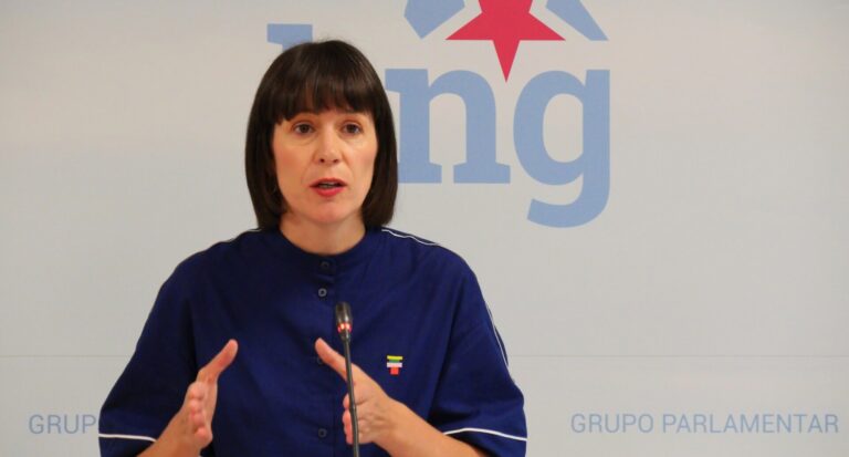Ana Pontón denuncia la «deriva antidemocrática» de Rueda y pide que retire la «censura» en centros educativos y de salud