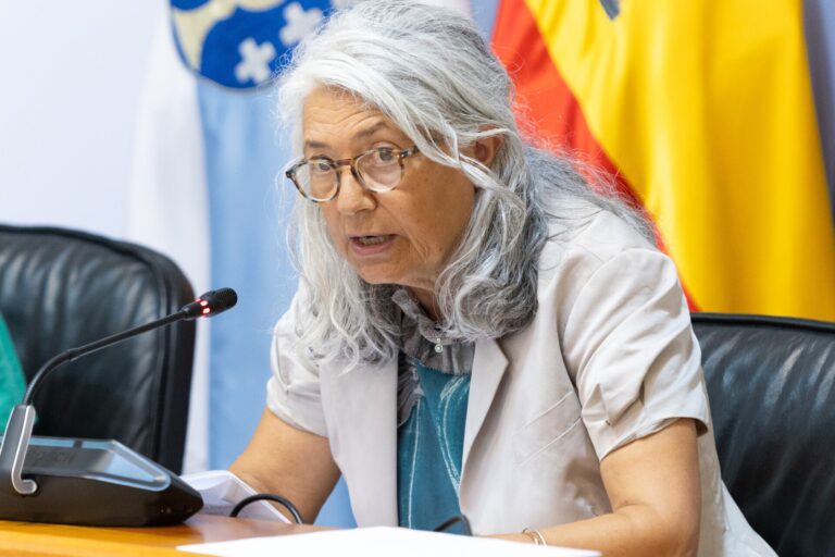 El Sergas replica que el hospital de Cee aumentó cirugías y consultas en 2024 ante críticas del BNG por las esperas