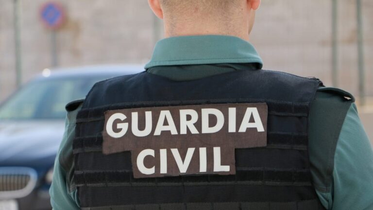 Detenido un vigués que se hacía pasar por empleado de una compañía eléctrica para exigir el pago de facturas pendientes