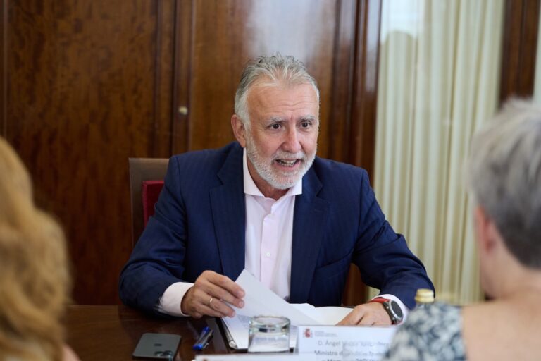 El Gobierno espera que el TS le dé «cuanto antes» el aval para trasladar a menores migrantes aunque las CCAA se opongan
