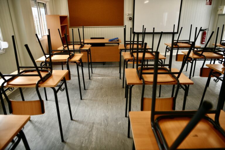 Dimite la dirección del IES Valadares de Vigo con críticas a la falta de recursos para atender a alumnos con necesidades