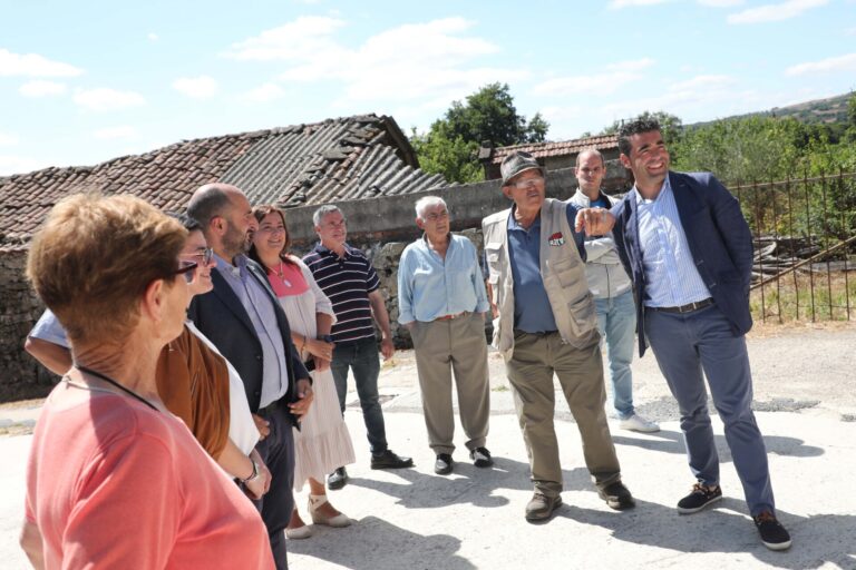 La Diputación de Pontevedra destinará más de medio millón de euros a obras en 13 caminos municipales de Rodeiro