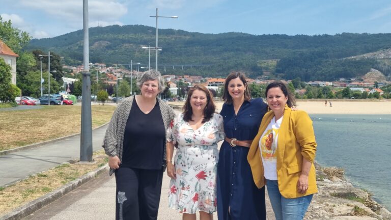 Ana Miranda muestra a una concejala de la Unión Democrática Bretona «buenas prácticas» de los gobiernos locales del BNG