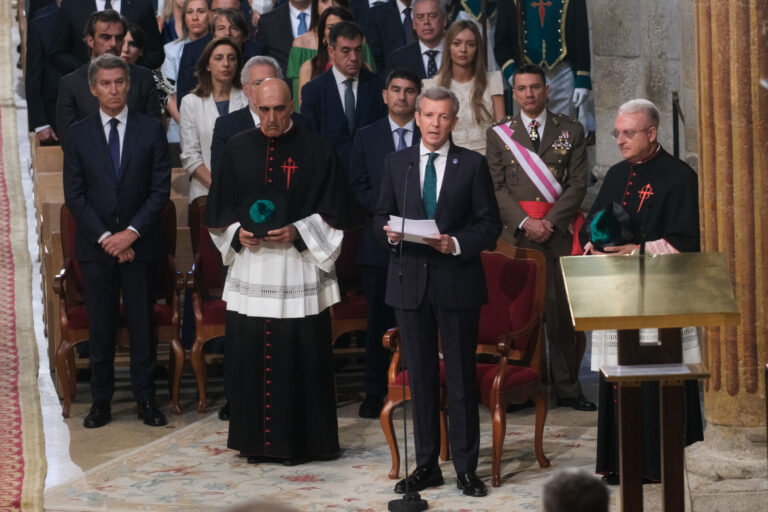Rueda pide al Apóstol «recuperar la integridad» de una España «manchada por prácticas impropias»