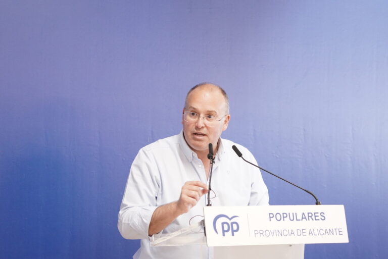 Tellado pide al PP tener cuidado con Sánchez: «No hay nada más peligroso que un perro herido, querrá morir matando»