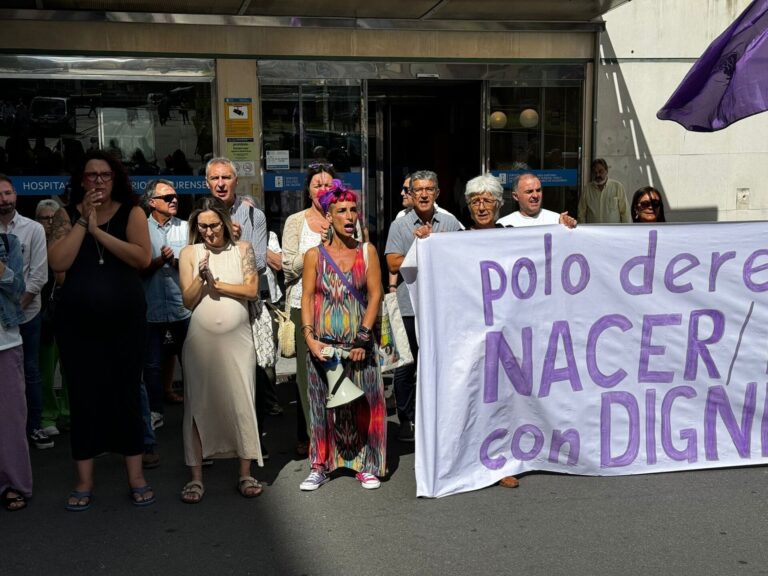Madres reclaman «respeto, seguridad y privacidad» al CHUO ante el inminente traslado al nuevo paritorio en Ourense
