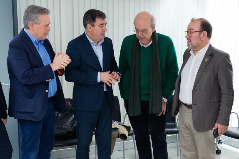 Sanidade insiste en que las universidades de A Coruña y Vigo también podrán adscribir hospitales «de toda Galicia»