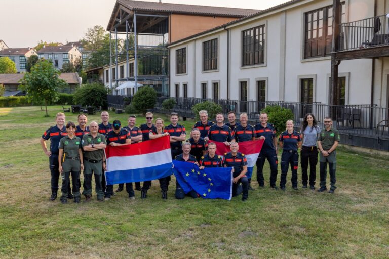 Galicia recibe a la segunda delegación de bomberos neerlandeses que se formarán en la lucha contra incendios forestales