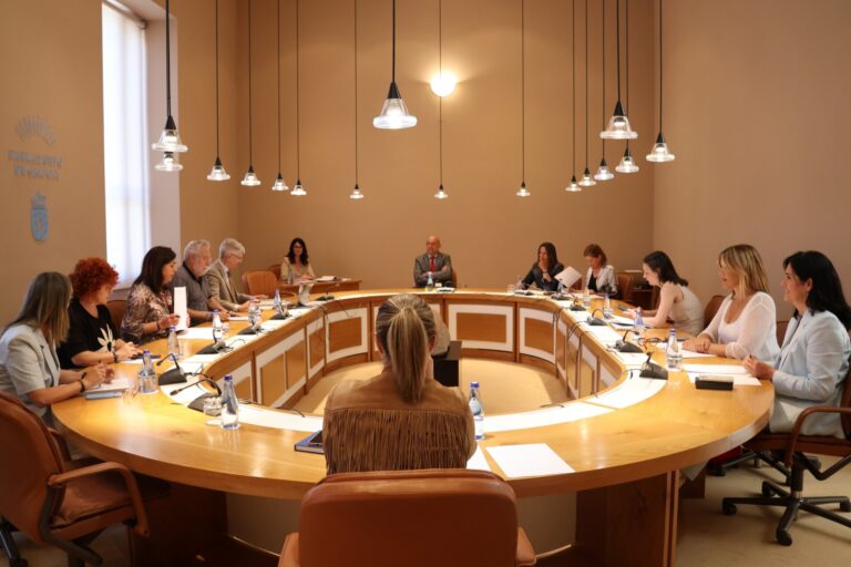 La Cámara debate este lunes el techo de gasto de la Xunta para 2026, con críticas de la oposición por los tiempos