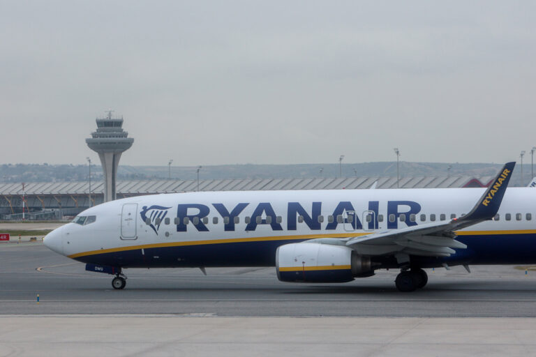 UGT convoca huelga para el ‘handling’ de Ryanair a partir del 15 de agosto y hasta final de año