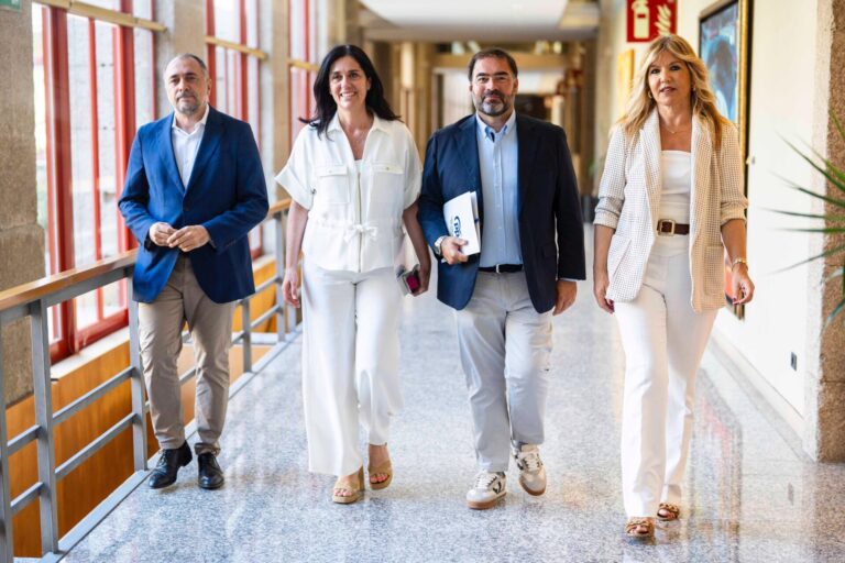 PPdeG reivindica su labor en el Parlamento y niega que usen «el rodillo de la mayoría» para «silenciar a la oposición»