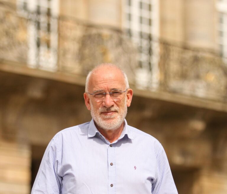 El PSdeG pide a Raxoi que deje «la confrontación» con la Xunta y trabaje para conseguir la zona de vivienda tensionada