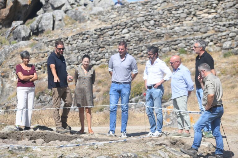 La Xunta realiza nuevas intervenciones arqueológicas en el castro de Baroña, en Porto do Son (A Coruña)