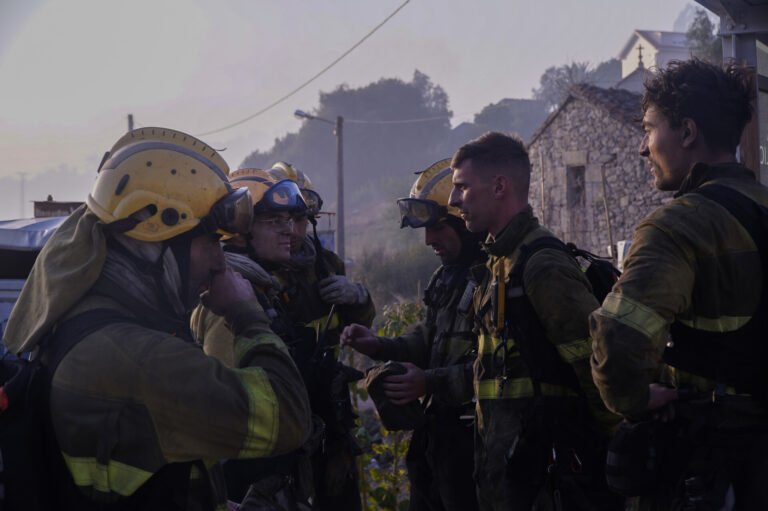 Estabilizado el incendio de As Pontes de García Rodríguez (A Coruña), que afecta 20 hectáreas