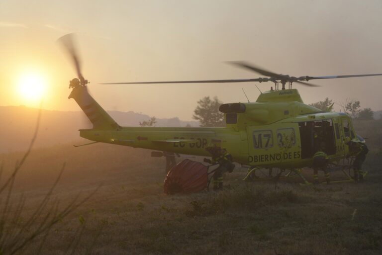 Recuperado el brigadista evacuado por un golpe de calor en la extinción del fuego de Chandrexa de Queixa