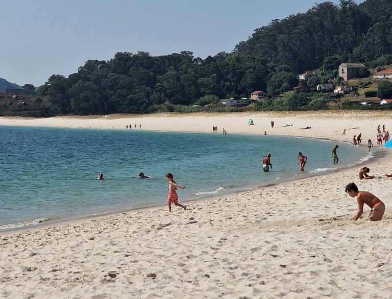 Cíes, casi sin fechas para visitar las islas hasta septiembre, mientras que Ons dispone de plazas a final de mes