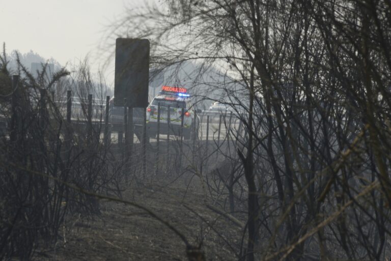 (AMP)Cortada la N-120, la N-525 y la Ou533 en varios puntos por los incendios con afectación también en la A-52