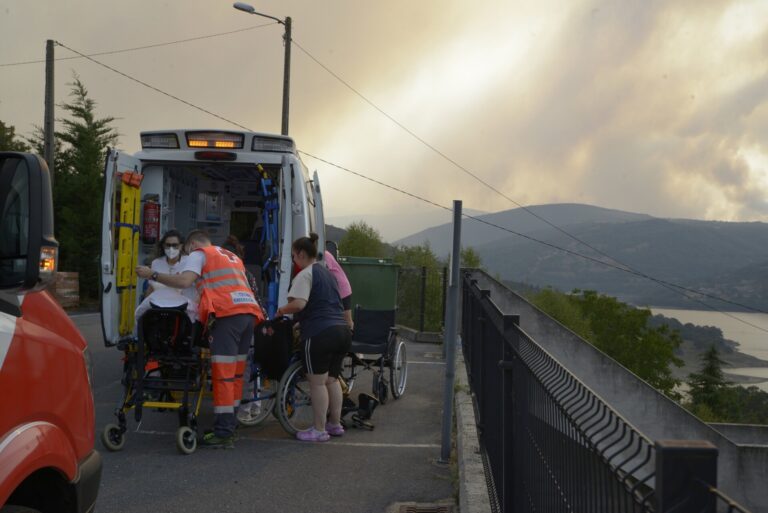 Rural.- Más de un centenar de personas continúan confinadas en residencias de Rubiá y Carballeda de Avia (Ourense)