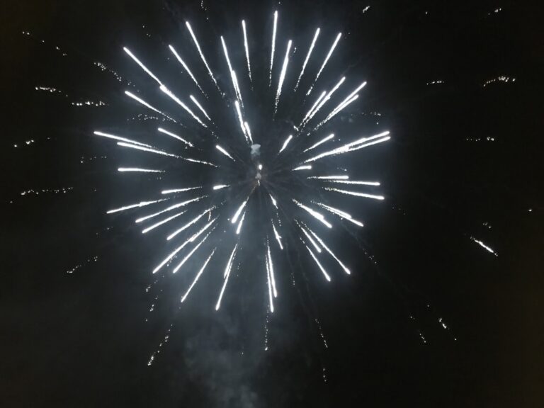 Rural.- Piden que dimita la teniente de alcalde de Amoeiro (Ourense) por fuegos artificiales en la boda de su hija