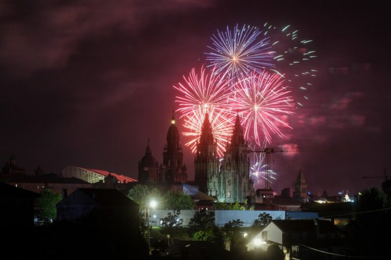 Pirotécnicos piden a las autoridades que no cancelen los espectáculos de fuegos artificiales por los incendios