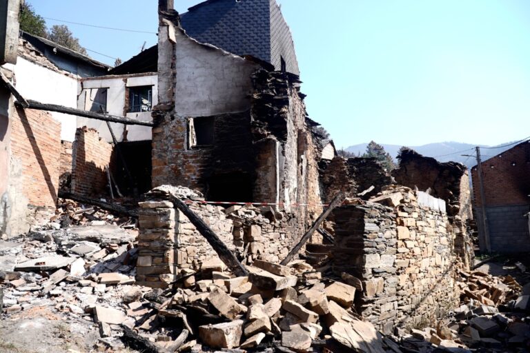 Rural.- PSdeG y BNG piden un pleno extraordinario en la Diputación de Ourense para abordar la ola de incendios