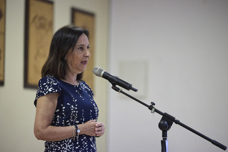 Robles acusa a las CCAA del PP afectadas por los incendios de no cumplir con sus obligaciones y pide «responsabilidad»