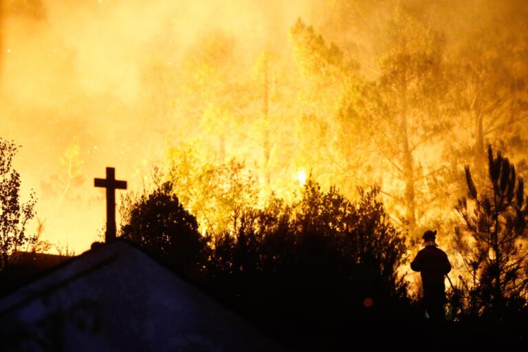 Rural.- El peligro de incendios continúa muy alto o extremo en el norte peninsular y áreas del este