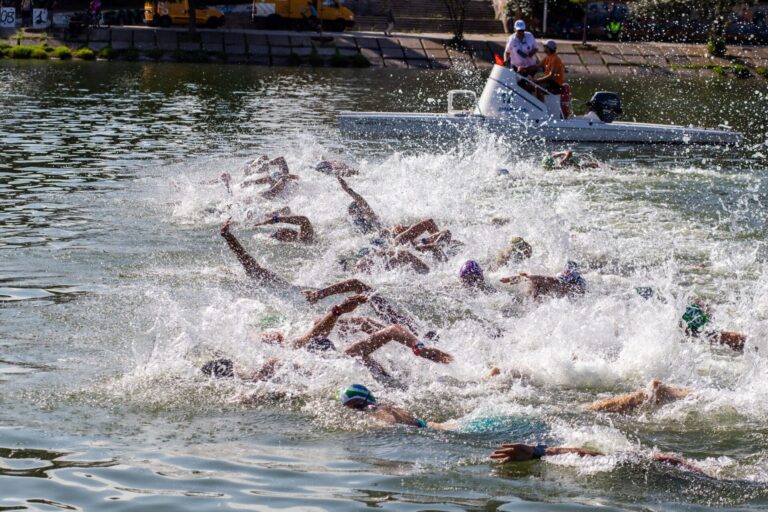 A Coruña acoge este domingo una travesía a nado en la ensenada de San Amaro con la participación de 300 deportistas