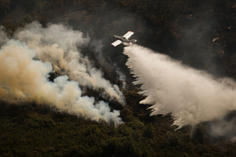 Rural.- Una bajada de 10º favorecerá al control de los incendios en Ourense aunque las lluvias allí serán «escasas»