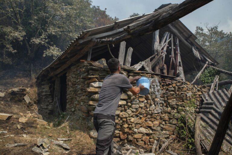 Rural.- El COAG habilita un fondo para trámites y otros gastos para rehabilitar o construir en zonas de incendios