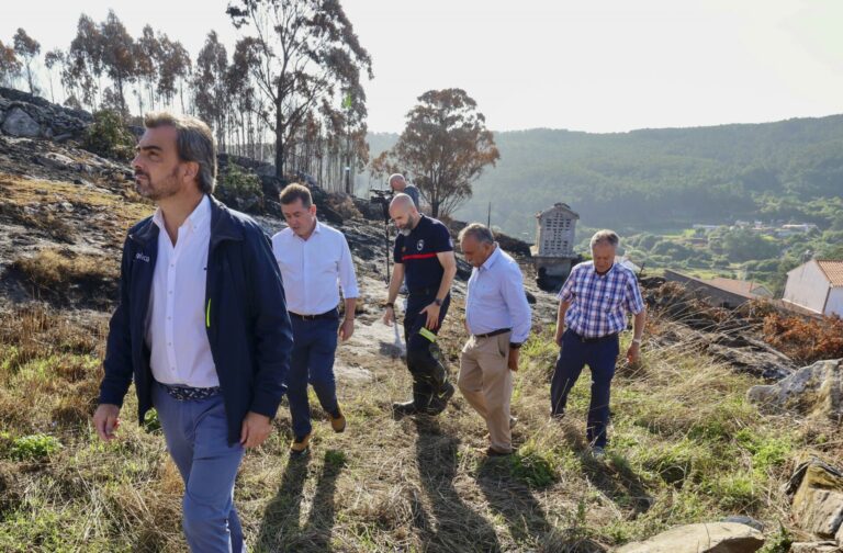 La Xunta ofrece colaboración a los ayuntamientos afectados por incendios tras habilitar ayudas
