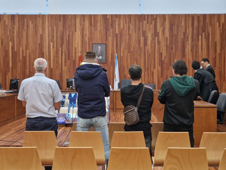 Suspendido de nuevo el juicio contra cuatro percebeiros furtivos de Baiona y A Guarda