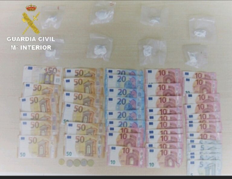 Detenido en Meis (Pontevedra) por tráfico de drogas un conductor que llevaba encima 34,5 gramos de cocaína