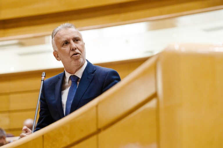 El Gobierno analiza recurrir al TC preceptos de la ley gallega de medidas, de la que cuestionó la nueva norma eólica