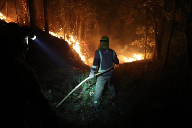 Rural.- Extinguido el incendio forestal de Barreiros (Lugo) que afectó a 152 hectáreas