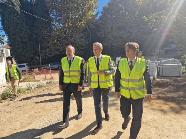 Rueda y Reigosa firman un acuerdo de cesión de dos edificios en la ETEA de Vigo para el futuro Campus del Mar