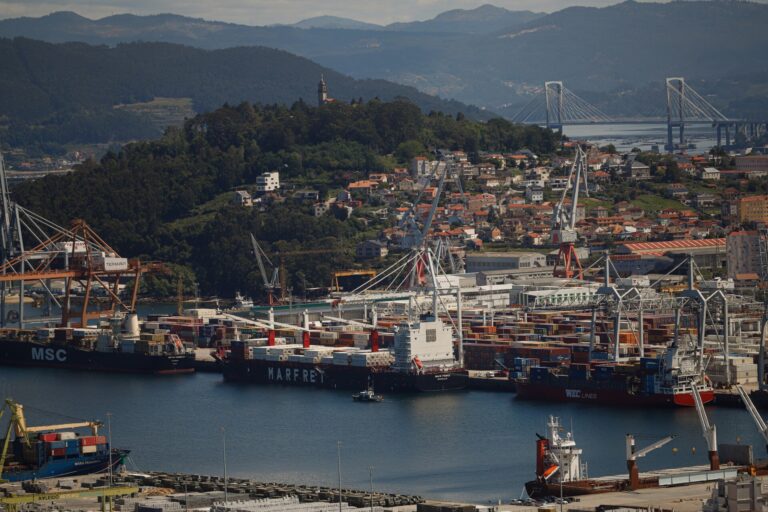 Los puertos gallegos de interés general acumulan 19,5 millones de toneladas en tráficos, casi 5,5 millones en mercancías