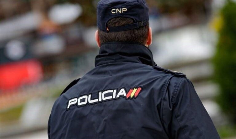 Detenciones y registros en O Salnés (Pontevedra) vinculados con el alijo de 3.500 kilos de cocaína en A Pobra