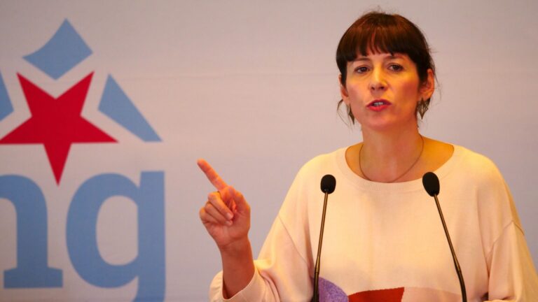 Pontón pide a Rueda que rectifique e integre a los menores migrantes en el sistema común de protección a la infancia