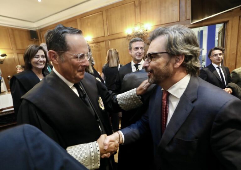 Pérez Benítez asume la presidencia de la Audiencia Provincial de Pontevedra apelando a reforzar la plantilla judicial