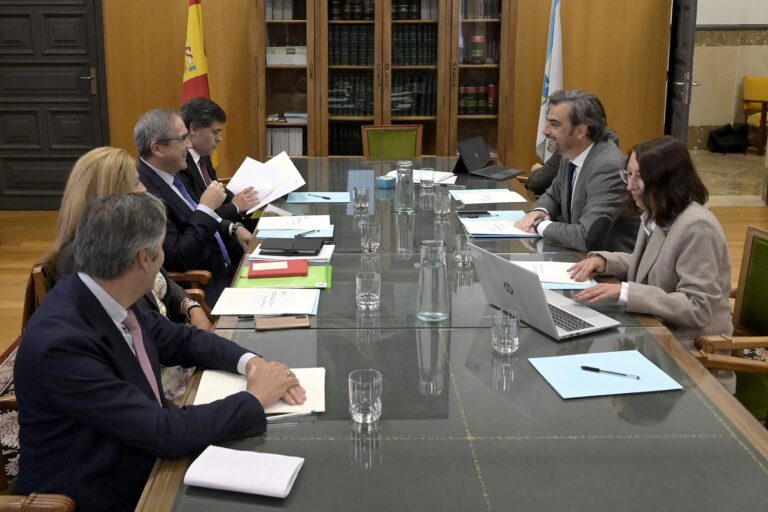 Xunta y TSXG evalúan la implantación de la Ley de eficiencia judicial en Galicia