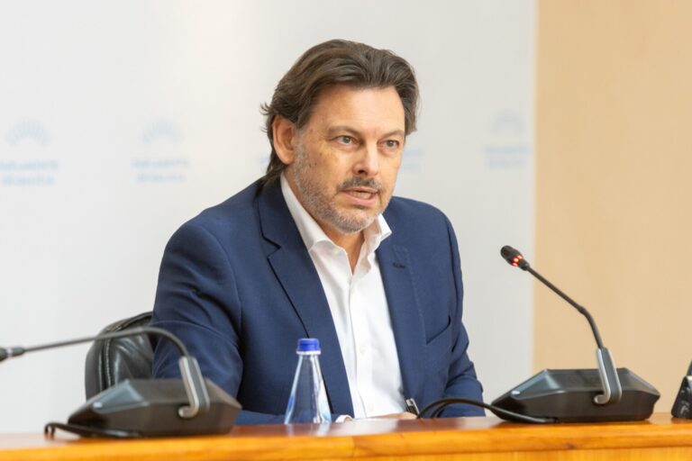 La Xunta advierte consulados «absolutamente colapsados» ante el fin del plazo para optar a la nacionalidad el día 22