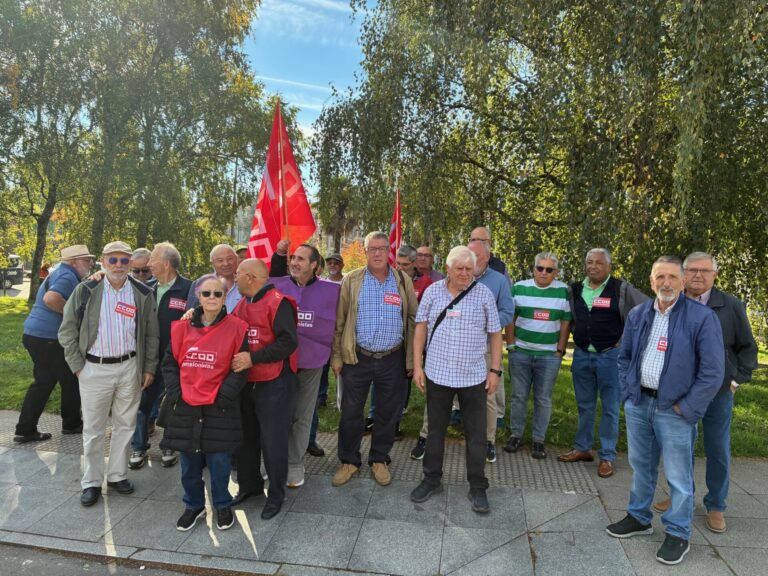 Sindicatos exigen más derechos y pensiones «dignas» en el Día Internacional de las Personas Mayores