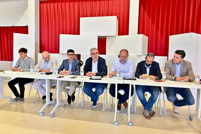 ‘Concellos pola gratuidade’ piden a Puente una reunión para que liberalice el tramo Padrón-Santiago de la AP-9
