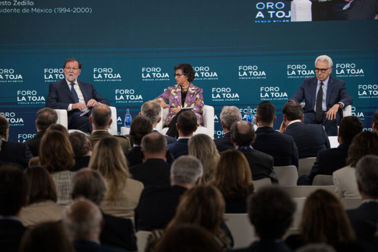 Rajoy insta a los europeos a «dar la batalla contra el populismo» pero matiza que «no se puede debatir desde el barro»