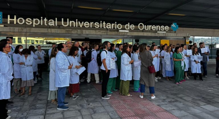 Sindicatos sitúan el seguimiento de la huelga en los hospitales gallegos en un 90%, mientras que la Xunta en un 28,6%